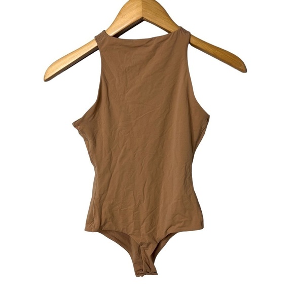 Skims Fits Everybody High Neck Bodysuit Tan Size Small Thong Back - Picture 5 of 7